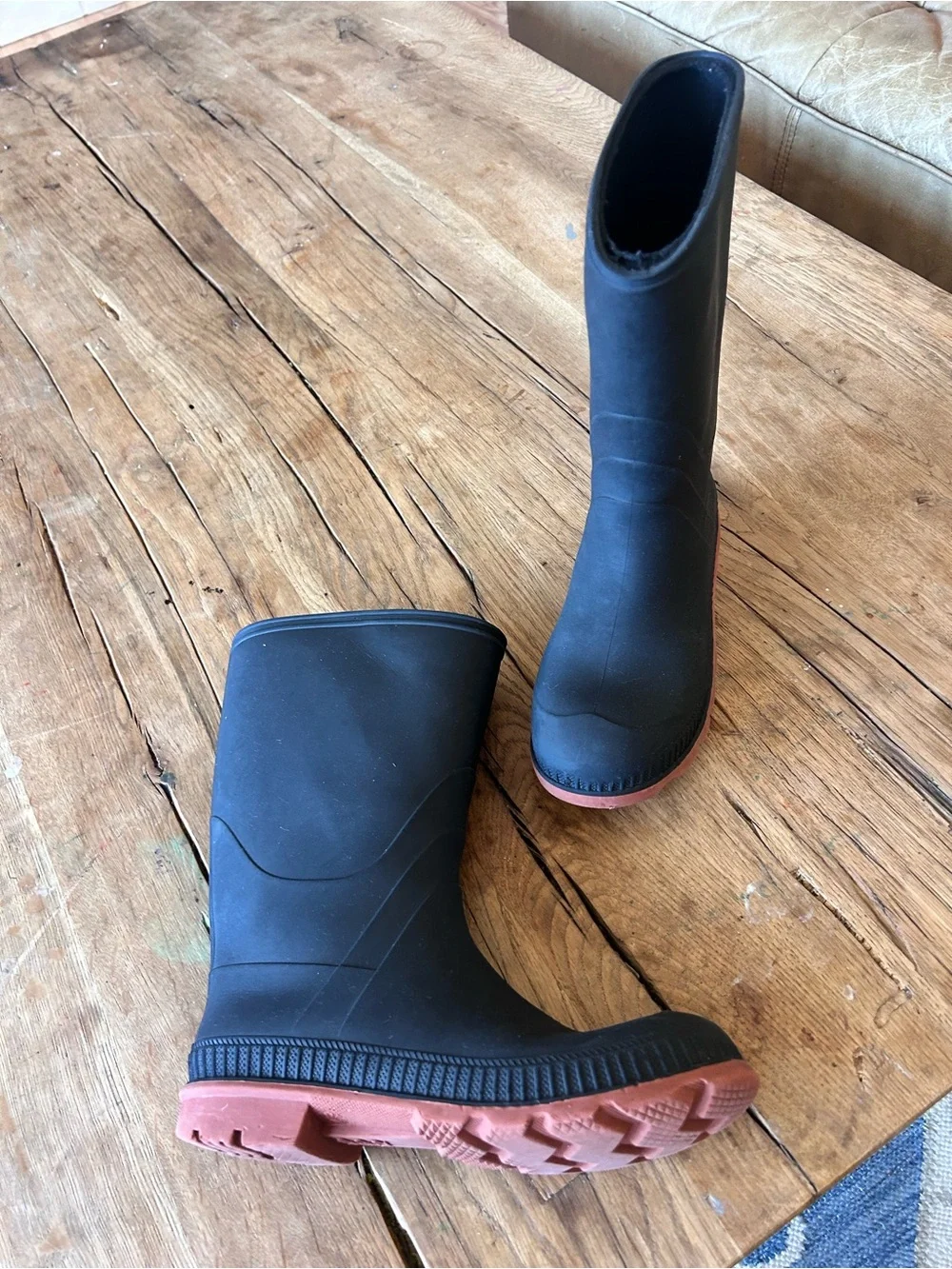 Kids Black Rubber Rain Boots wellies with orange Sole 4